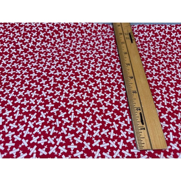 Marcus Fabrics Aunt Grace Baskets of Scraps Cotton Quilting Fabric Red/White 1/2 - Picture 2 of 6